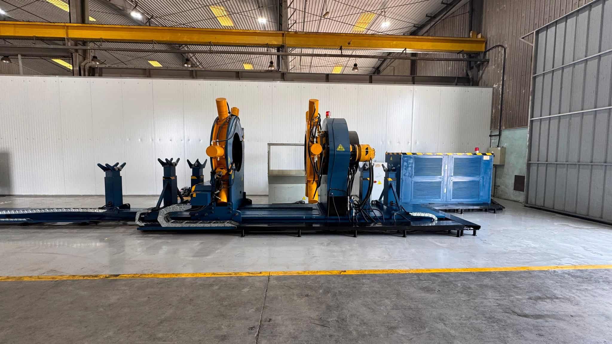 Hydraulic Hose Inspection Checklist: 12 Signs That Need Action Before the Next Shift 4 Hydraulic hose leak safety inspection on a clean Galip torque-control workshop machine